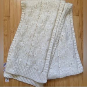 🌈 3/$15 Cream Colored Scarf